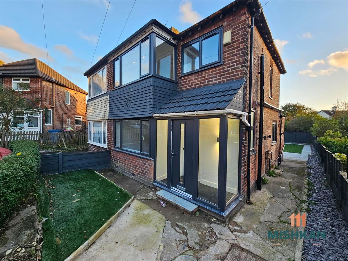 House Castlewood Road in Salford