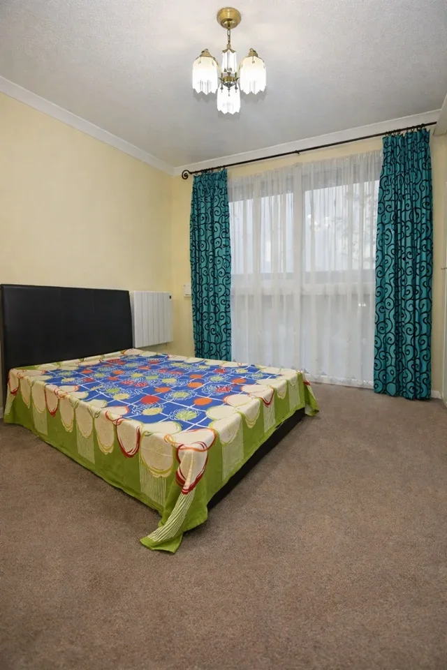 Flat Oakley Close in Greater London