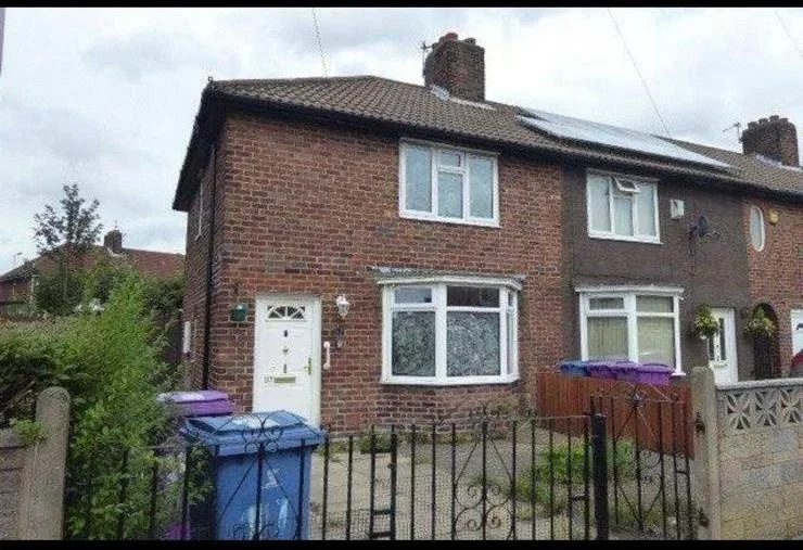 House Stonefield Road in Liverpool