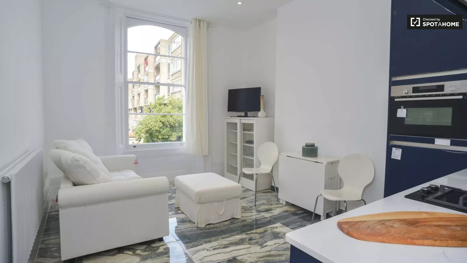 Flat Clearwell Drive in City of Westminster