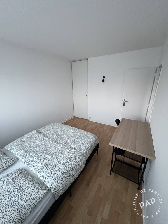 Room Avenue de Bourgogne in Massy