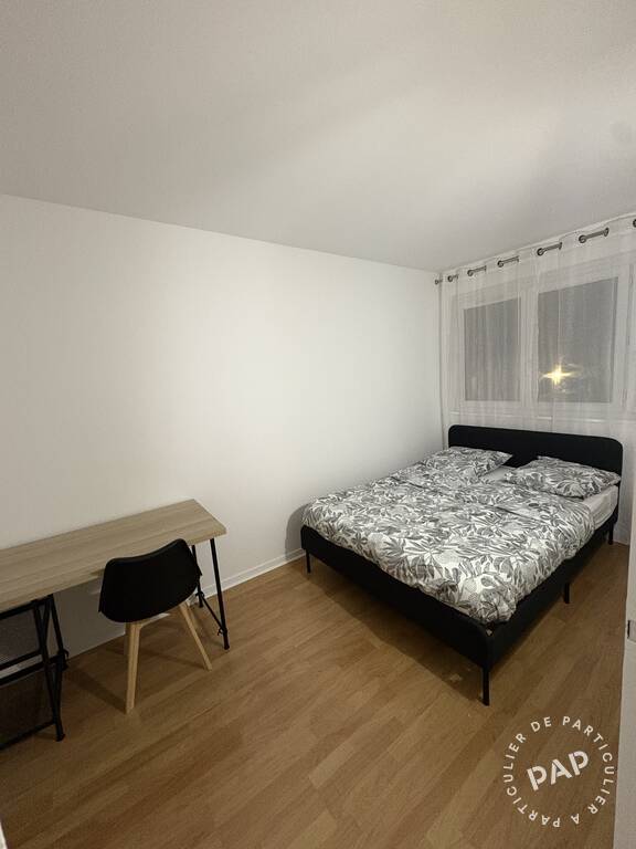 Room Avenue de Bourgogne in Massy