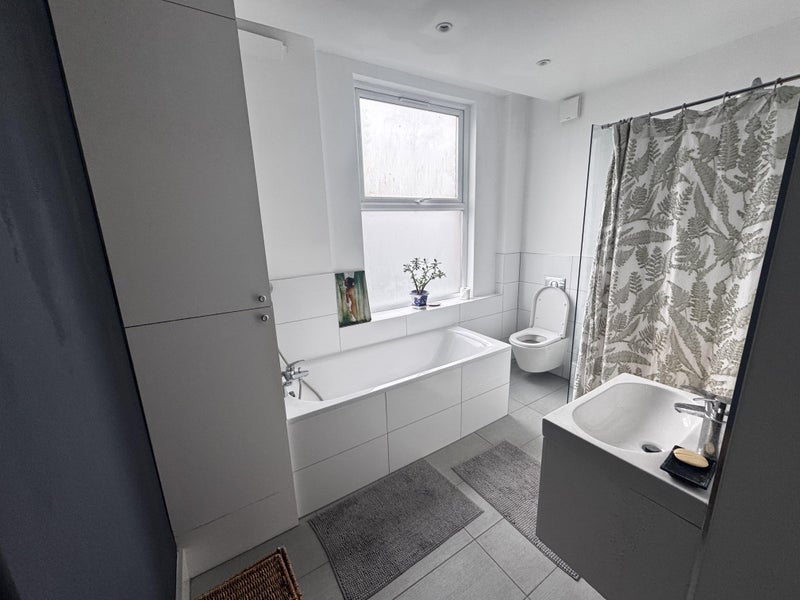 Room Park Avenue South in Greater London