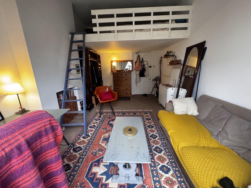 Room Park Avenue South in Greater London