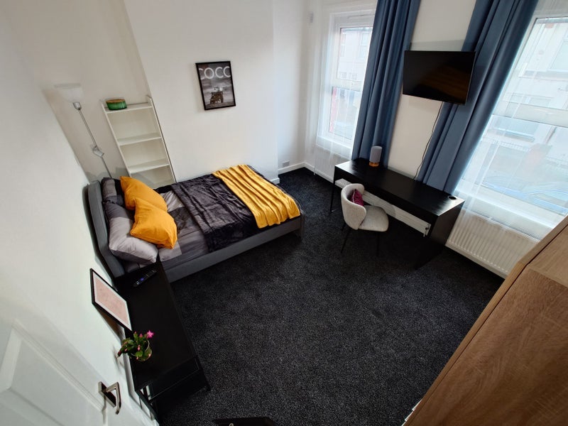 Room Ullswater Street in Liverpool