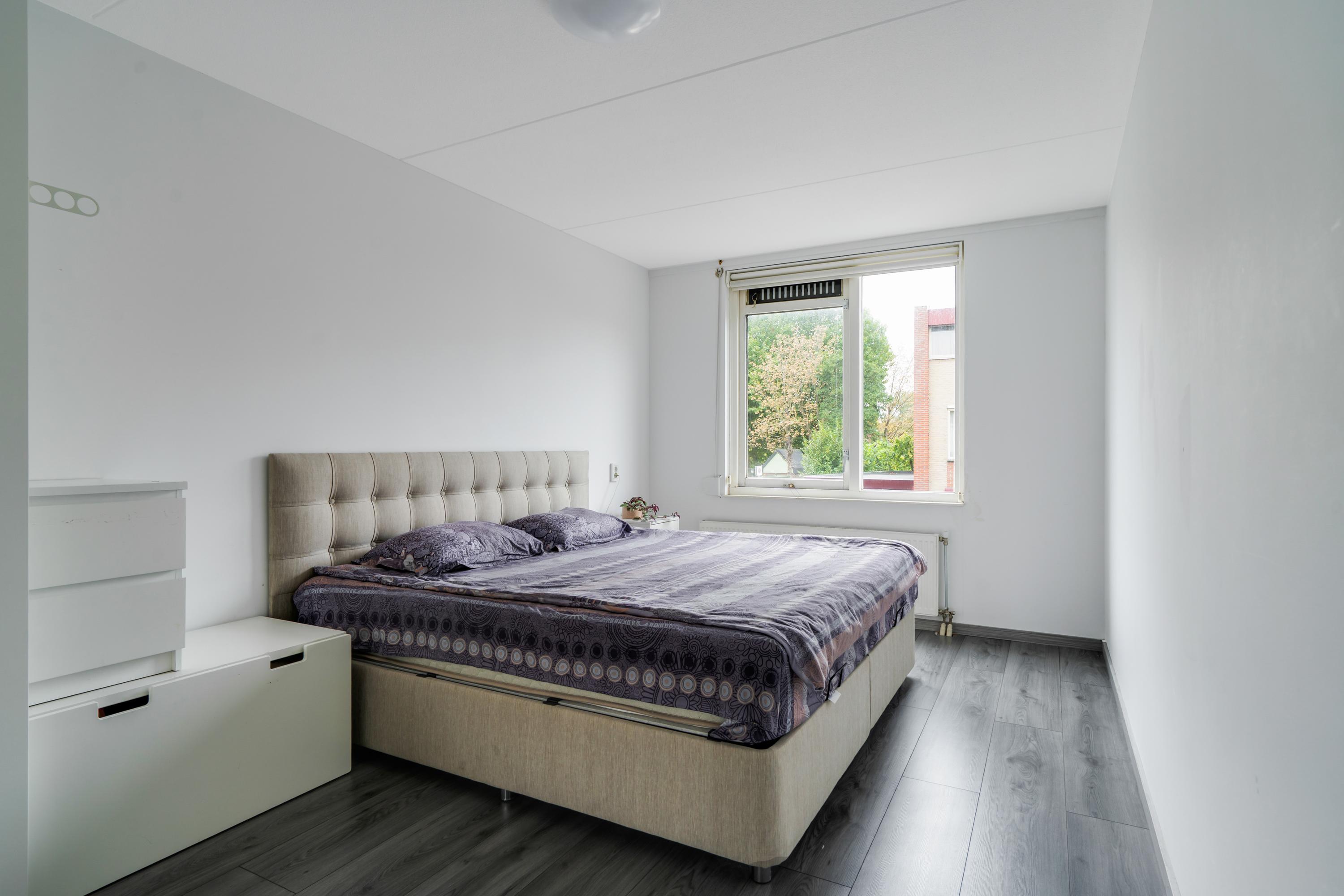 Tussenwoning te koop: Eleonorastraat 127, Vlaardingen