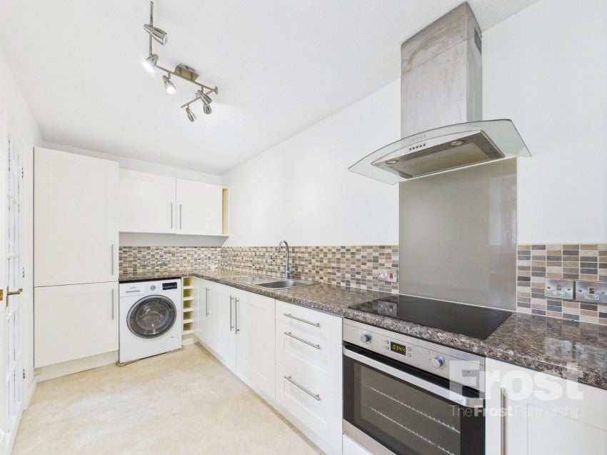 Flat Farnham Lane in Slough