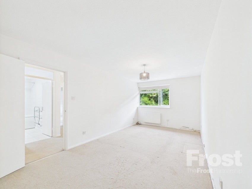 Flat Farnham Lane in Slough