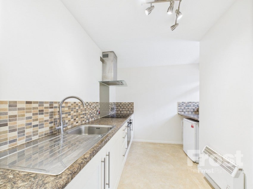 Flat Farnham Lane in Slough
