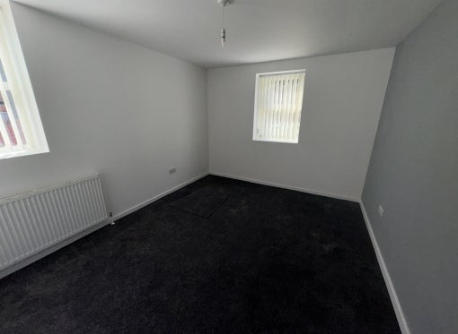 Flat Grange Road West in Birkenhead