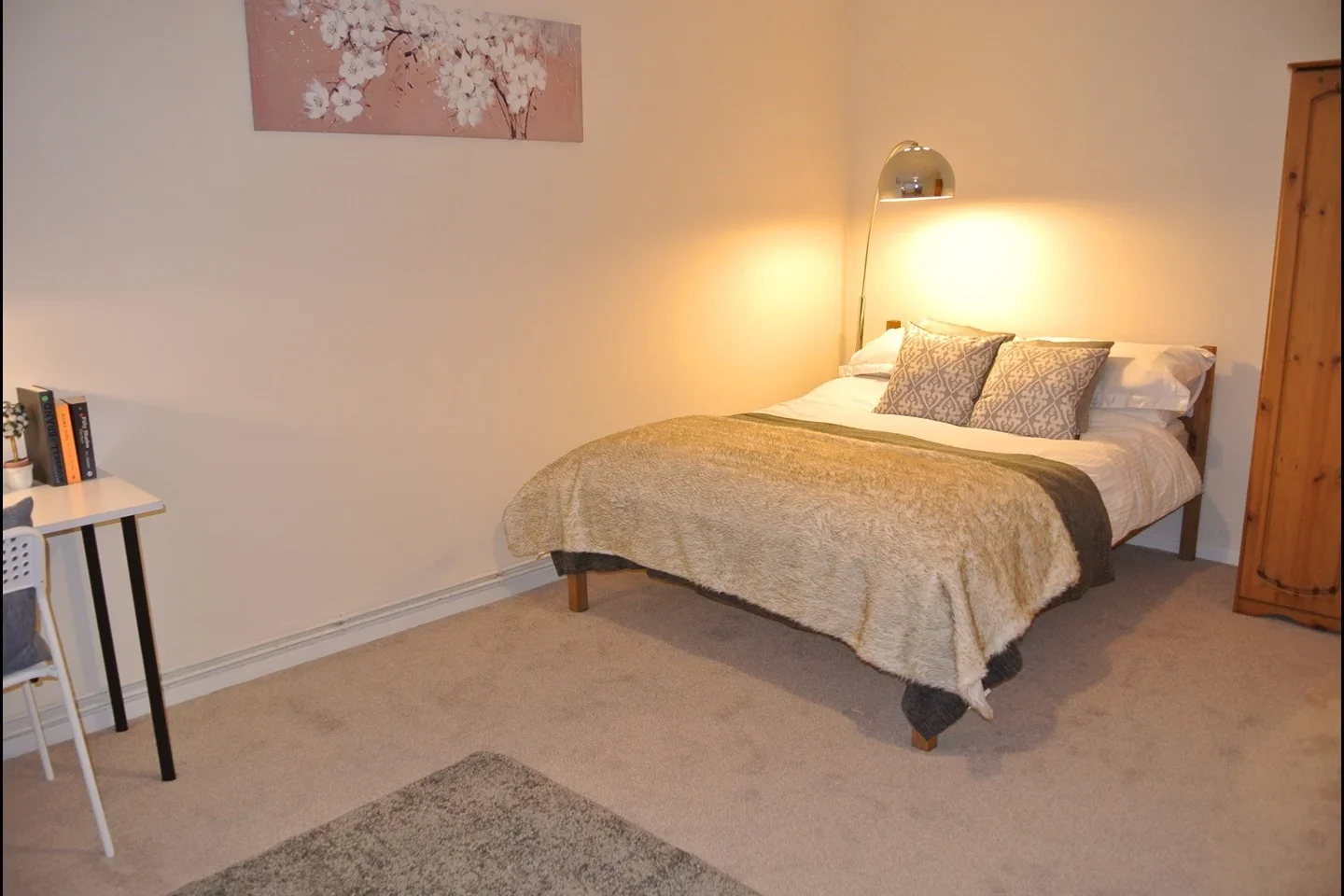 Room Lawnswood in Telford