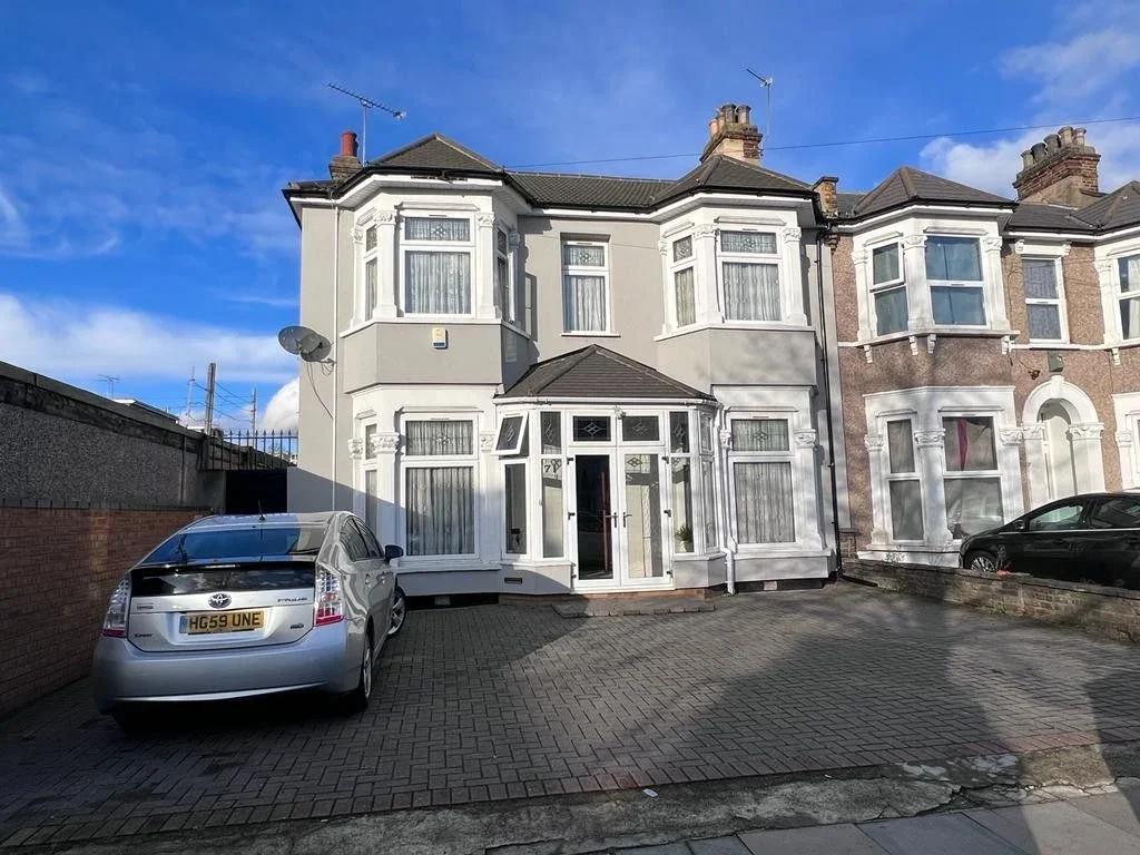 House Albert Road in Greater London