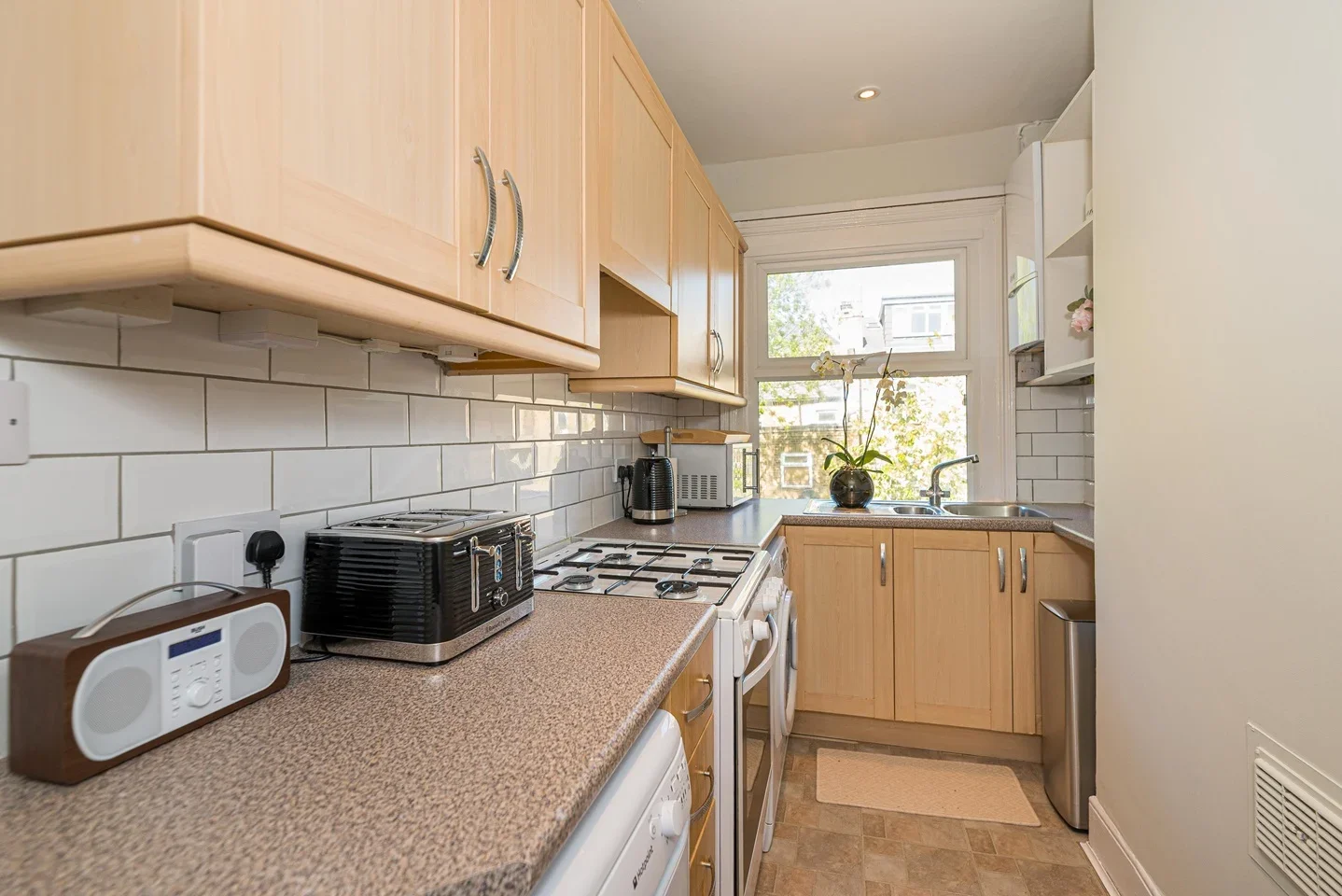 Flat Glengall Road in Greater London
