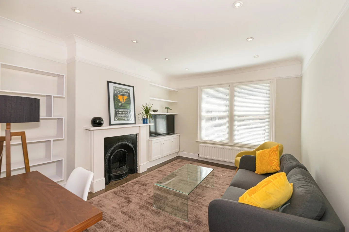 Flat Glengall Road in Greater London