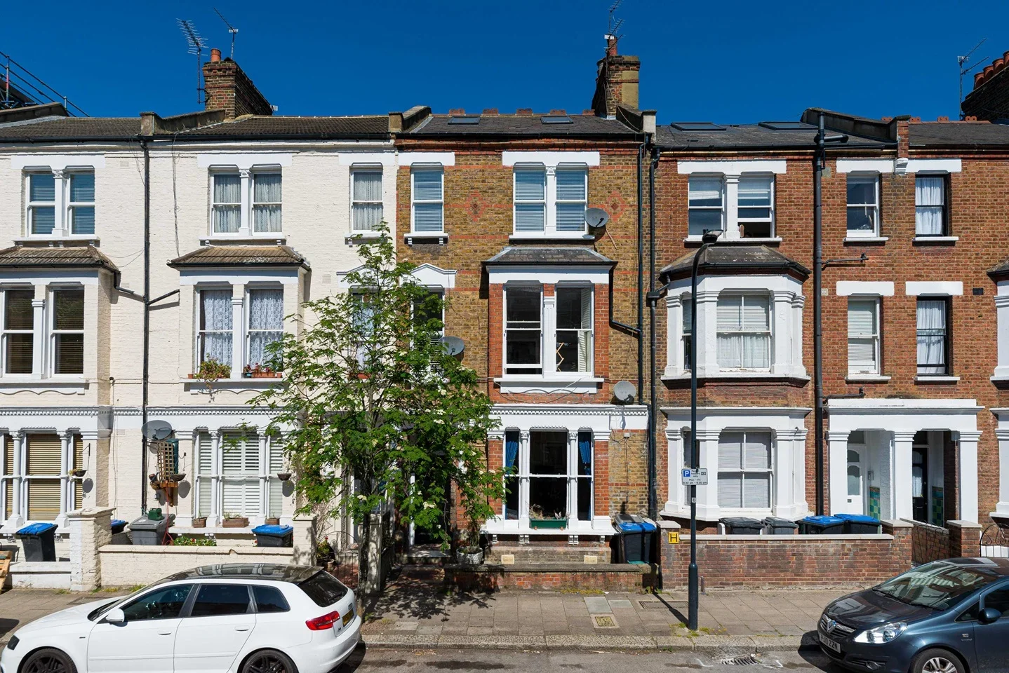 Flat Glengall Road in Greater London