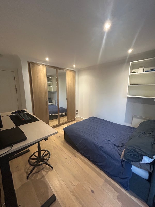 Room Hayes Place in City of Westminster