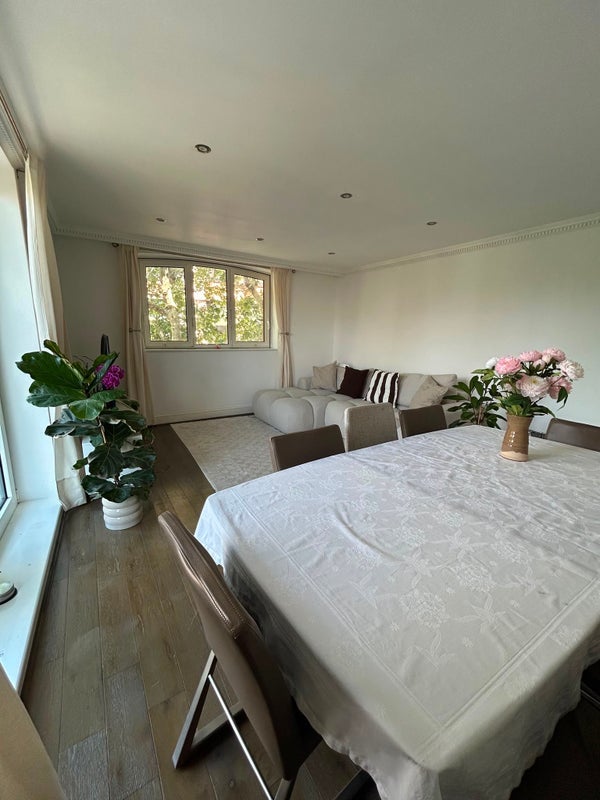 Room Hayes Place in City of Westminster