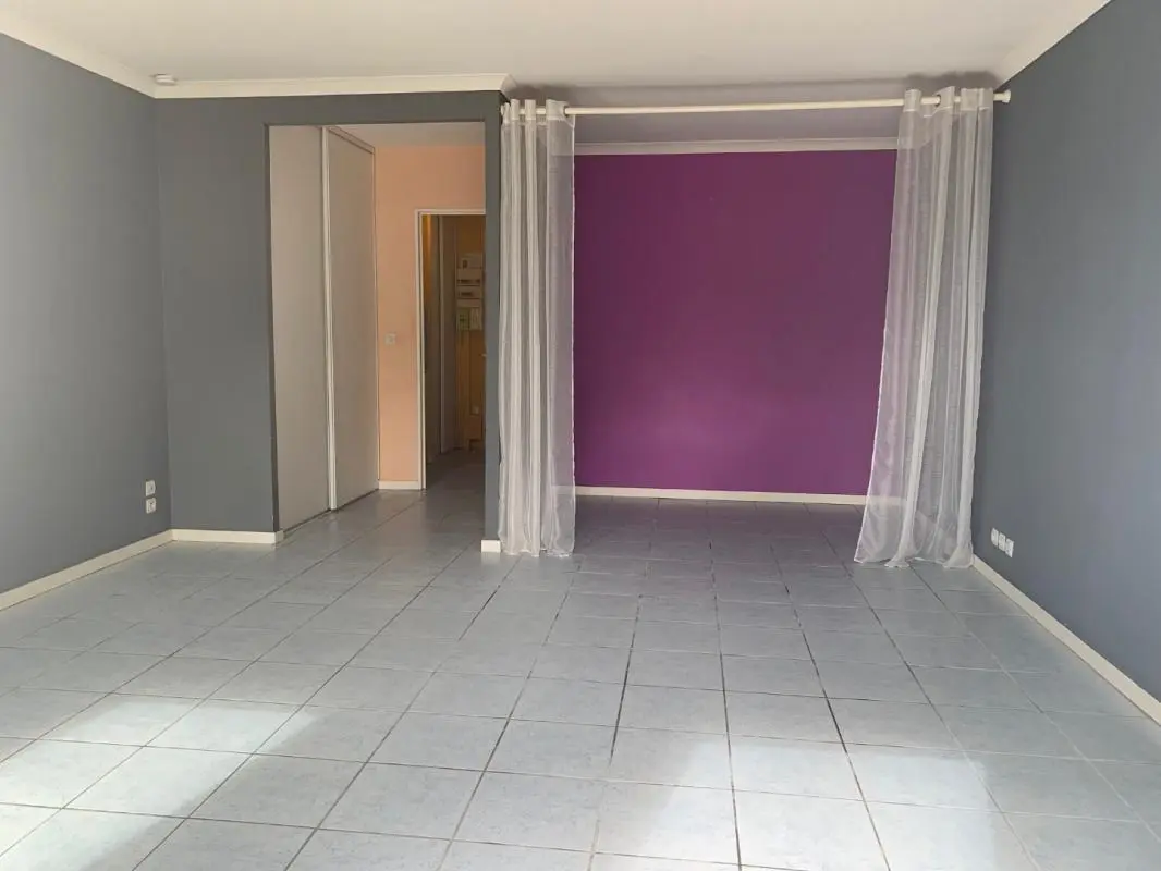 Flat Rue de la Tour in Lamothe-Montravel
