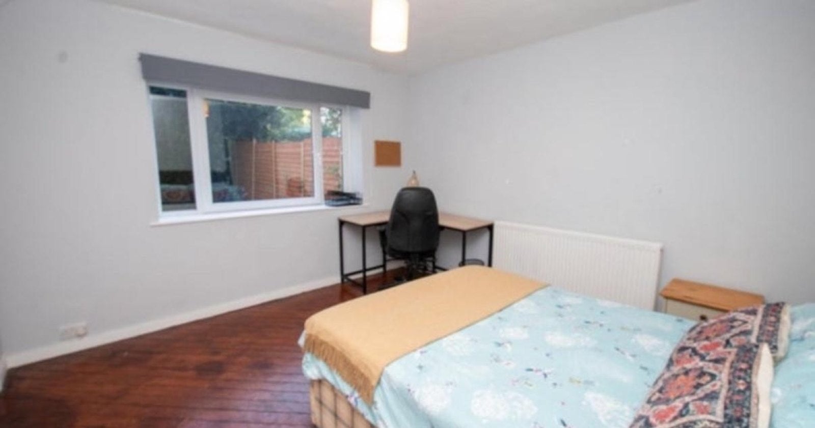 Room Halcomb Street in Greater London