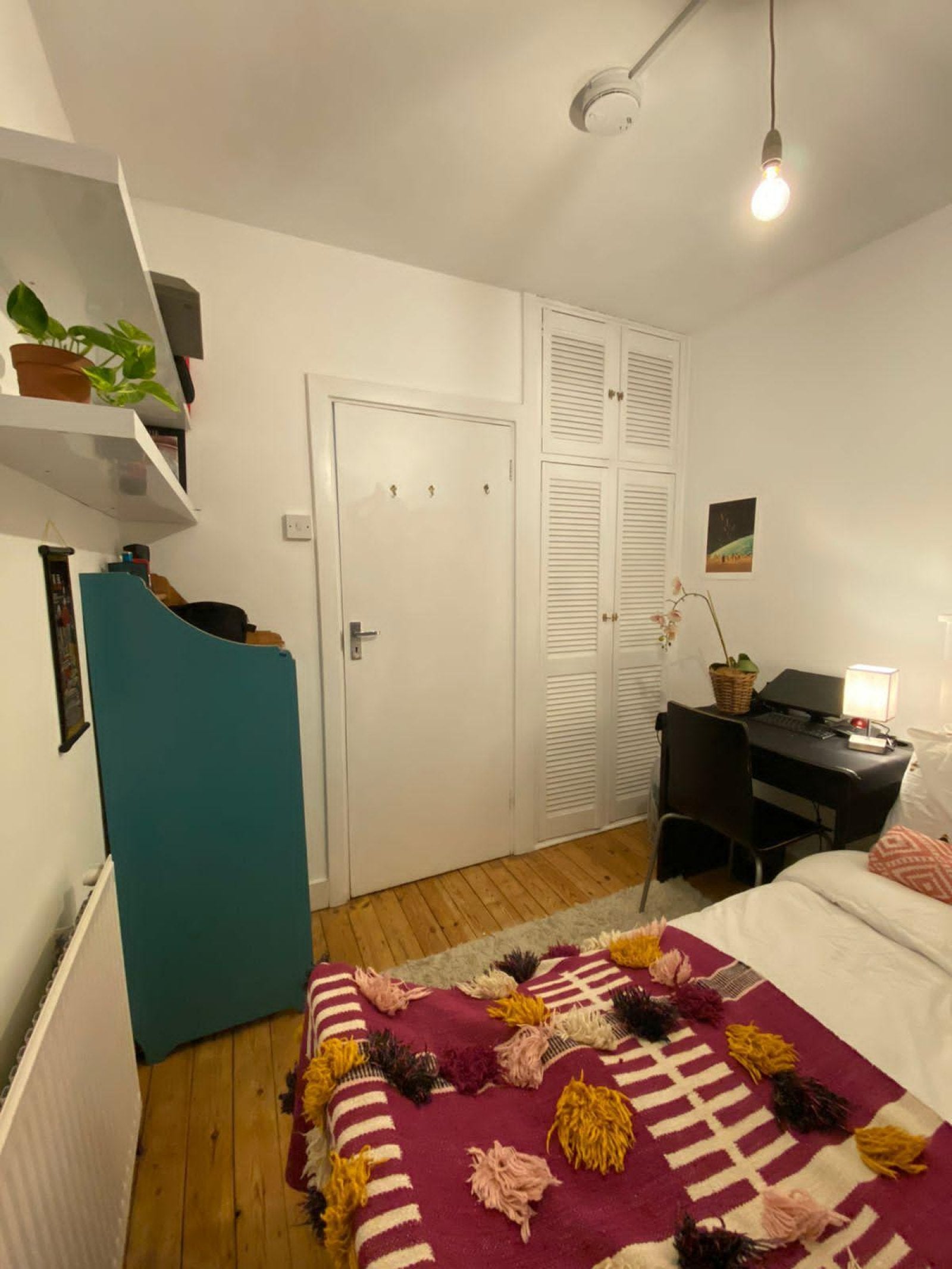 Room Halcomb Street in Greater London