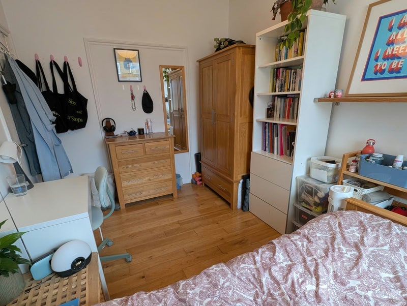 Room Nevill Road in Greater London