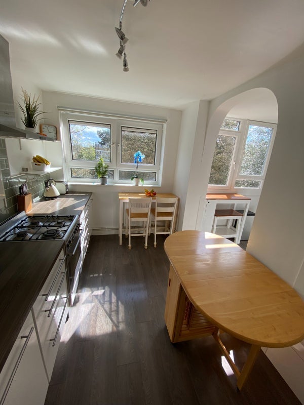 Room Tilford Gardens in Greater London