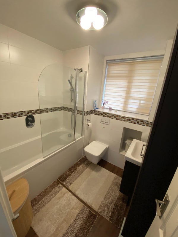 Room Tilford Gardens in Greater London
