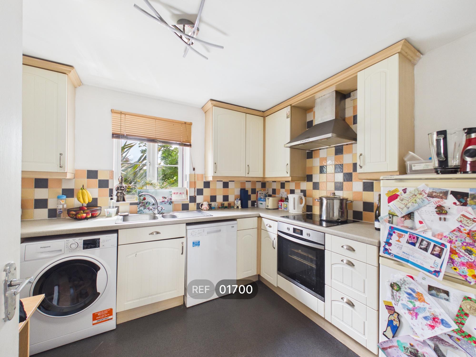 Flat Oxton Close in Colchester