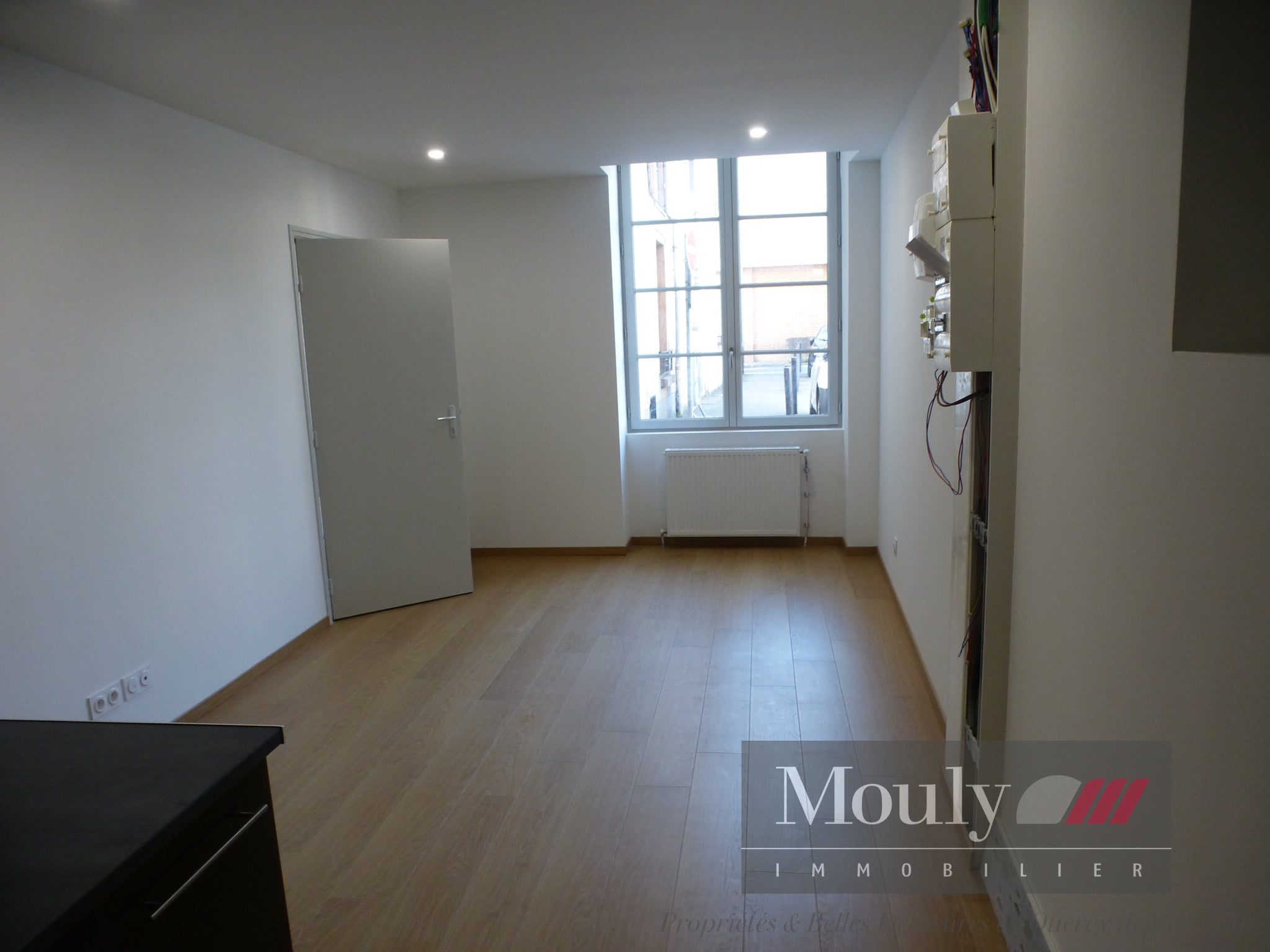 Appartement Place Claude Rousseau à Cahors