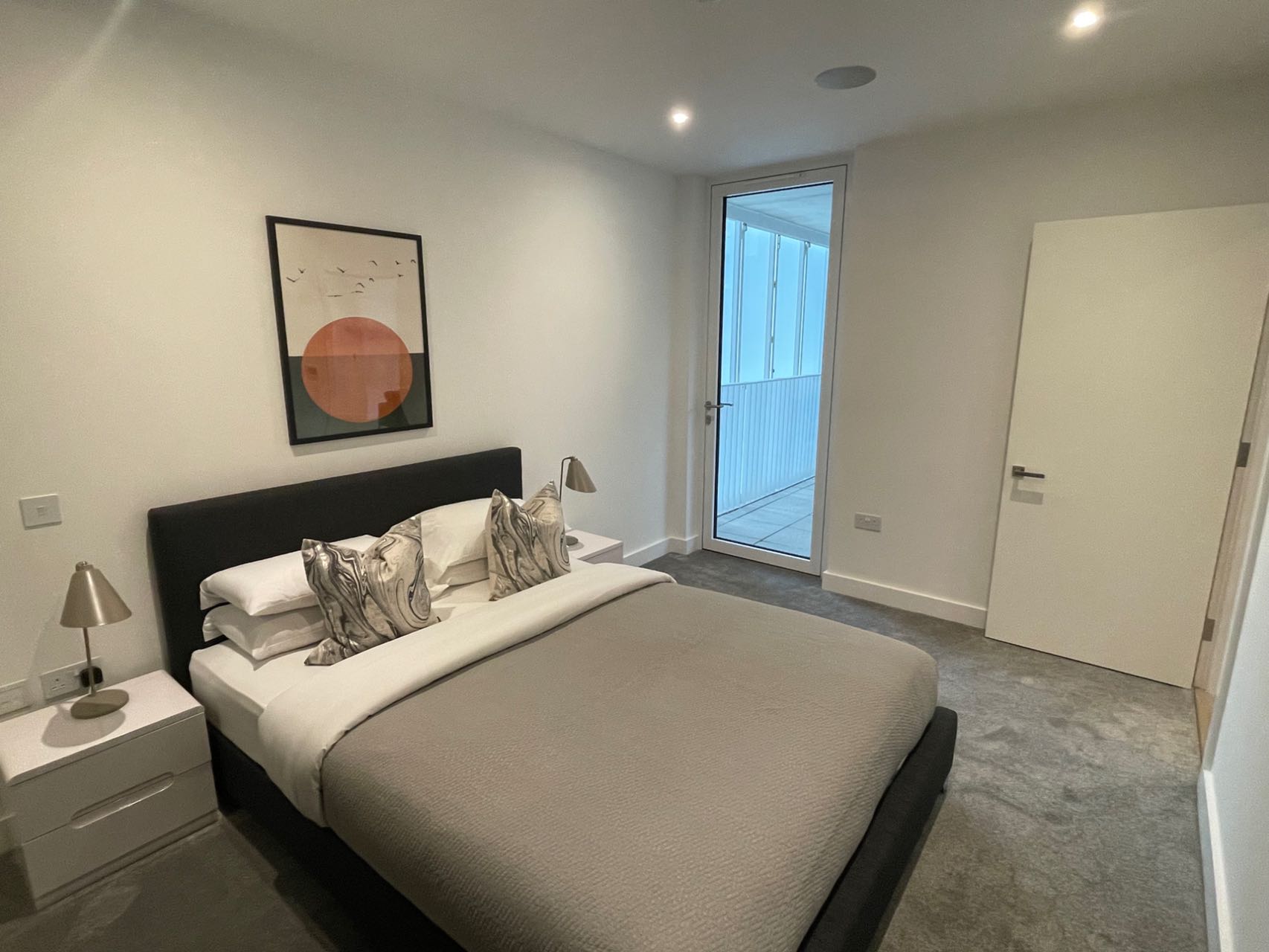 Flat Tannery Square in Greater London
