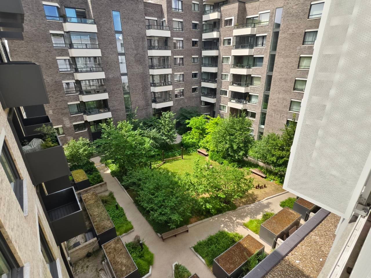 Flat Tannery Square in Greater London