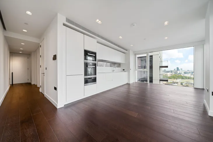 Flat York Road in Greater London