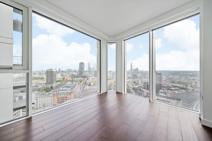 Flat York Road in Greater London