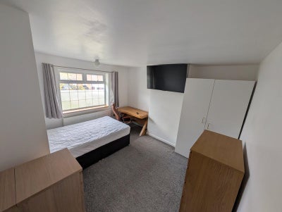 Room Lodge Road in Kidsgrove