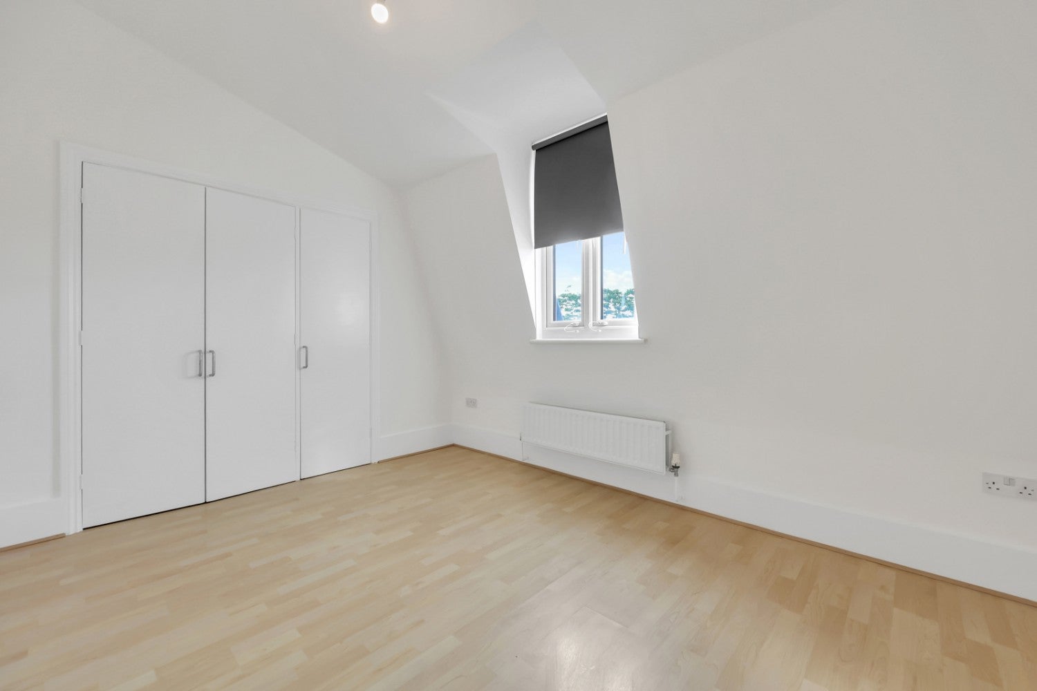 Flat Annis Road in Greater London