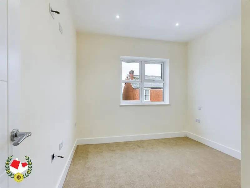 Flat Clevedon Road in Gloucester