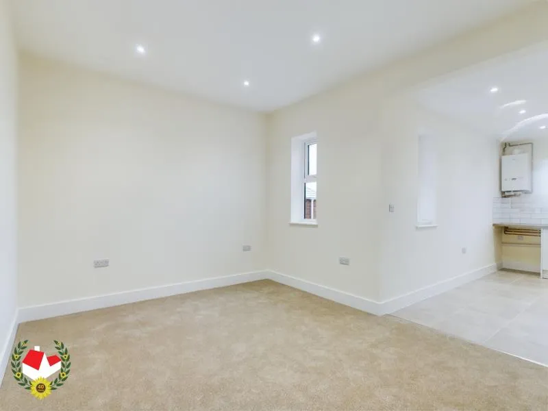 Flat Clevedon Road in Gloucester