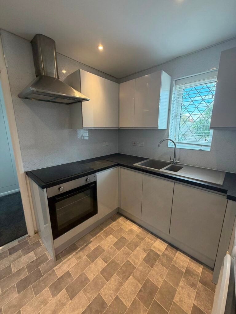 Flat Ashmere Close in Beansheaf