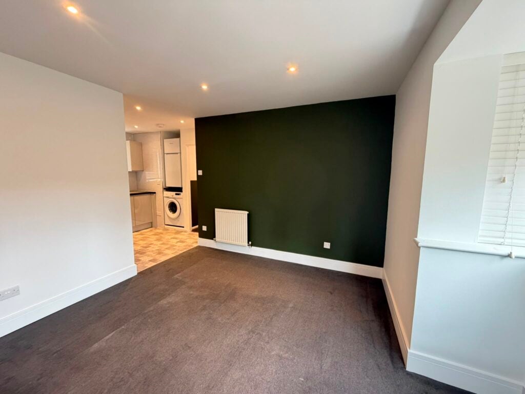 Flat Ashmere Close in Beansheaf