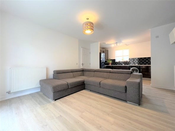Flat Truscott Avenue in Blunsdon St Andrew