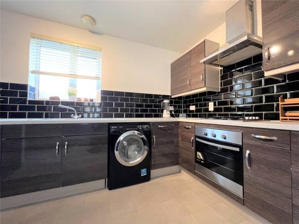 Flat Truscott Avenue in Blunsdon St Andrew