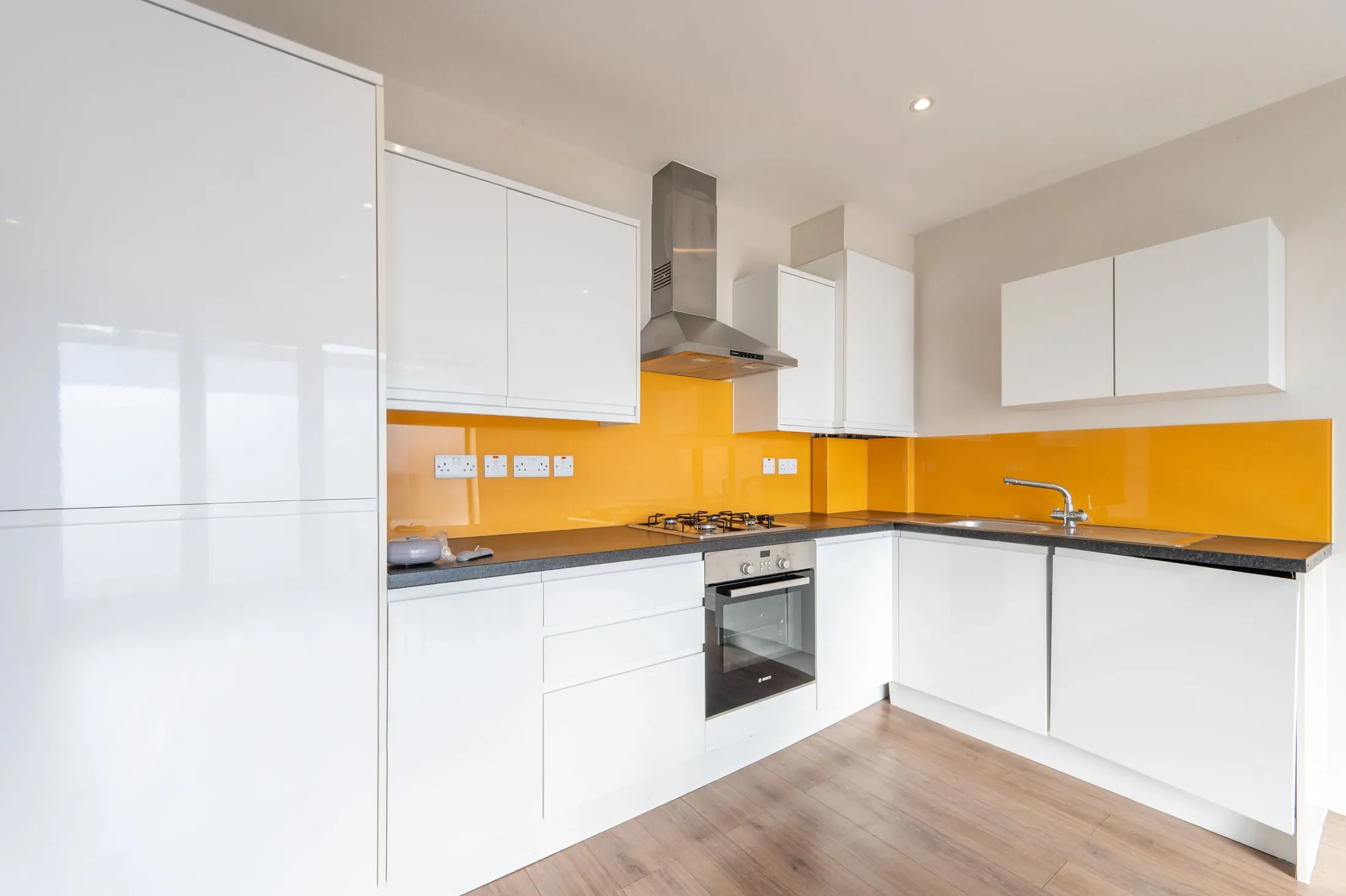 Flat Conifer Way in Greater London