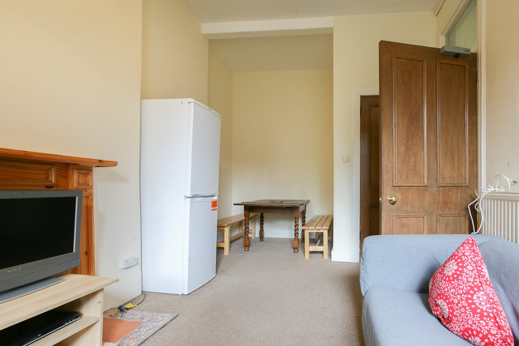 Flat Spottiswoode Street in City of Edinburgh