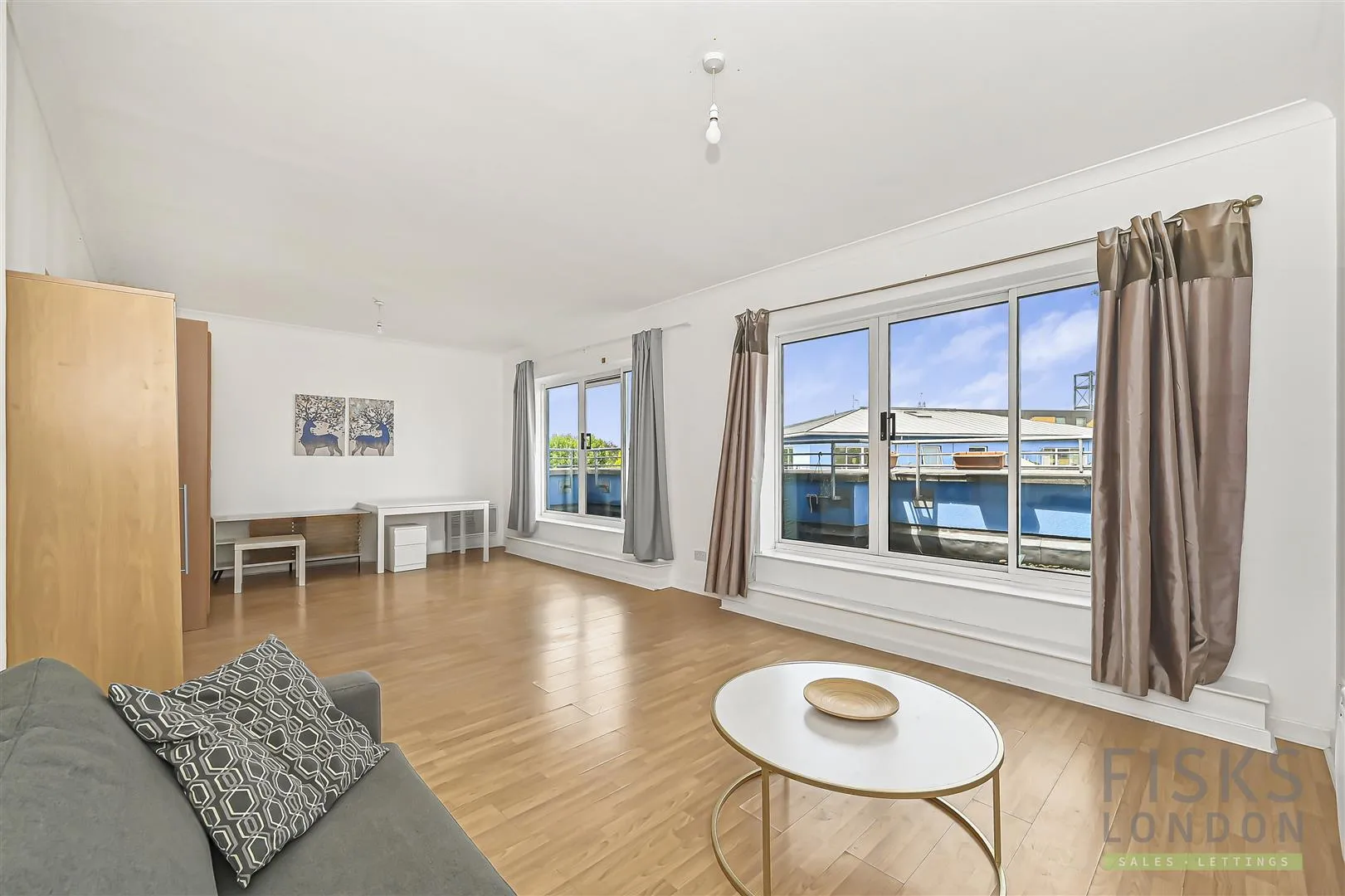 Flat Garford Street in Greater London