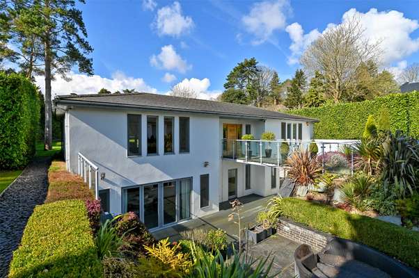 House Rotherfield Road in South Oxfordshire