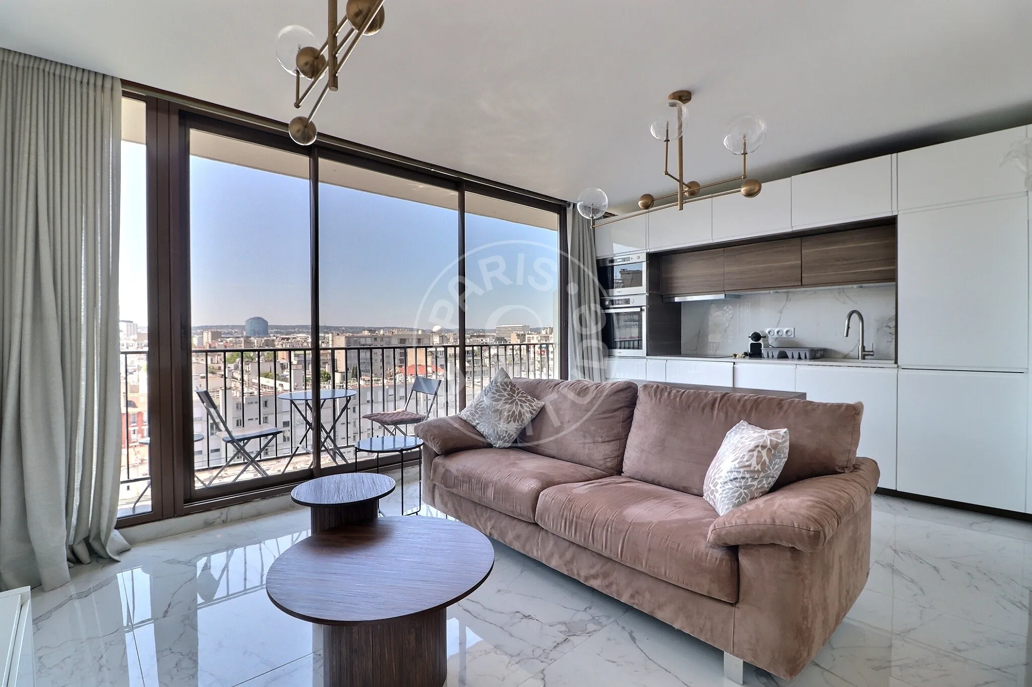 Appartement Rue des Entrepreneurs à Paris