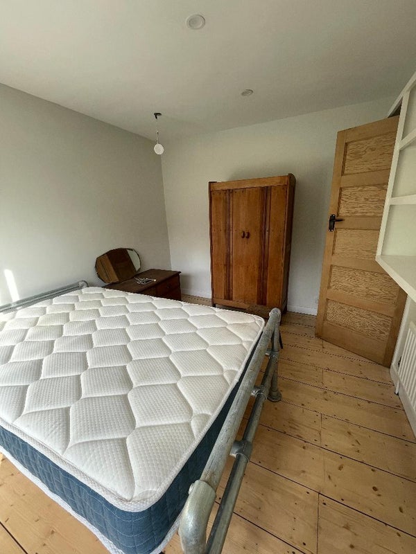 Room Buckleigh Way in Greater London