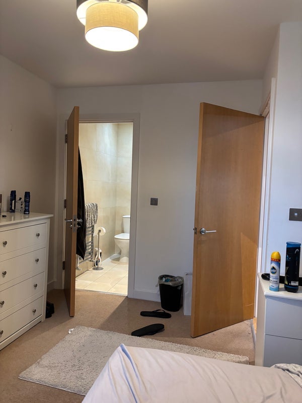 Room High Street in Greater London