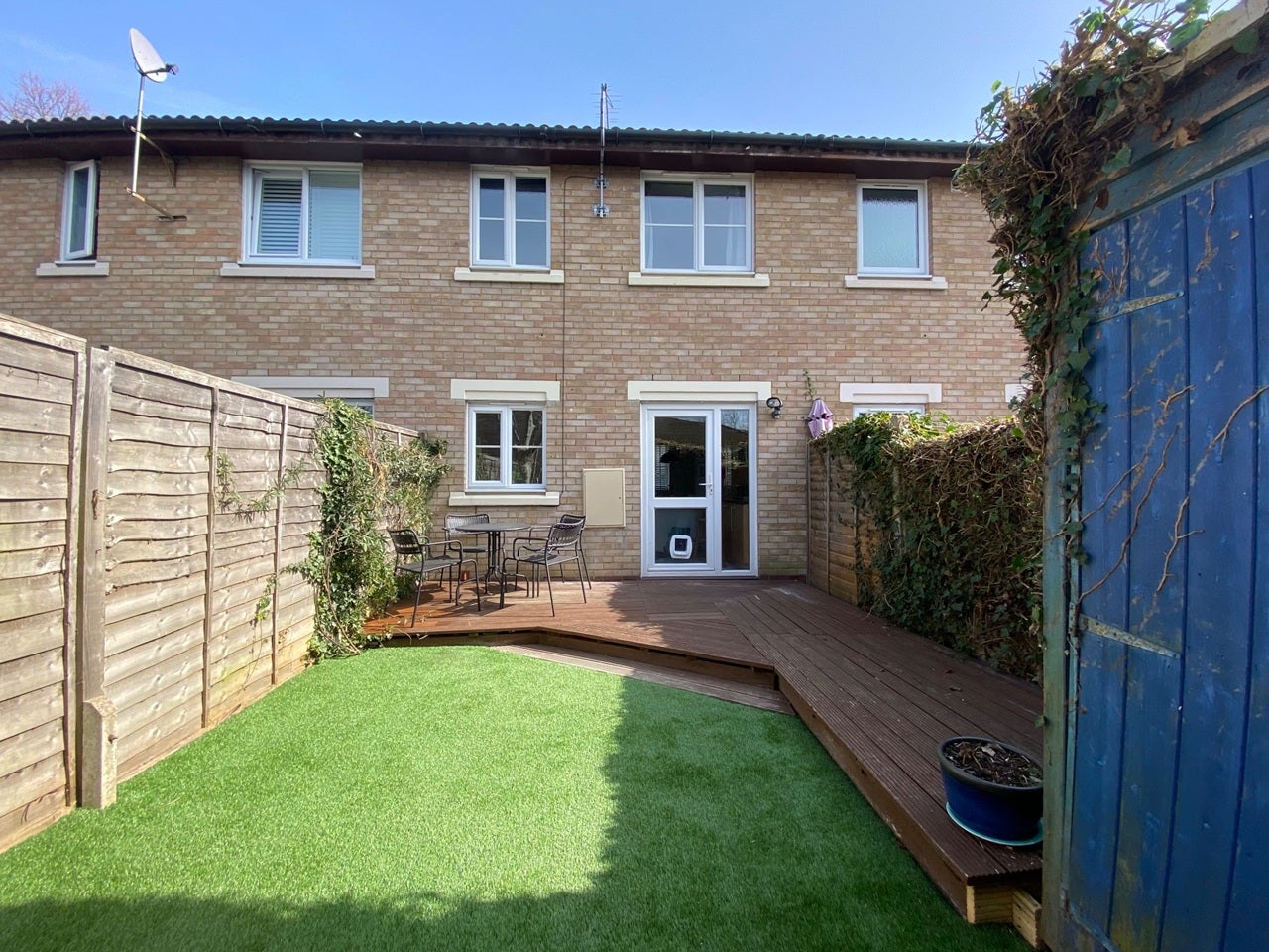 House Sonning Gardens in Greater London