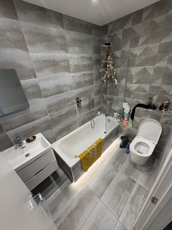 Room Westerfield Road in Greater London